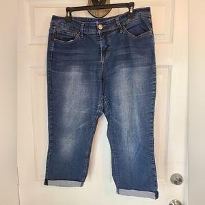 Royalty for Me Woman's Capri's, Size: 12  Color: Blue